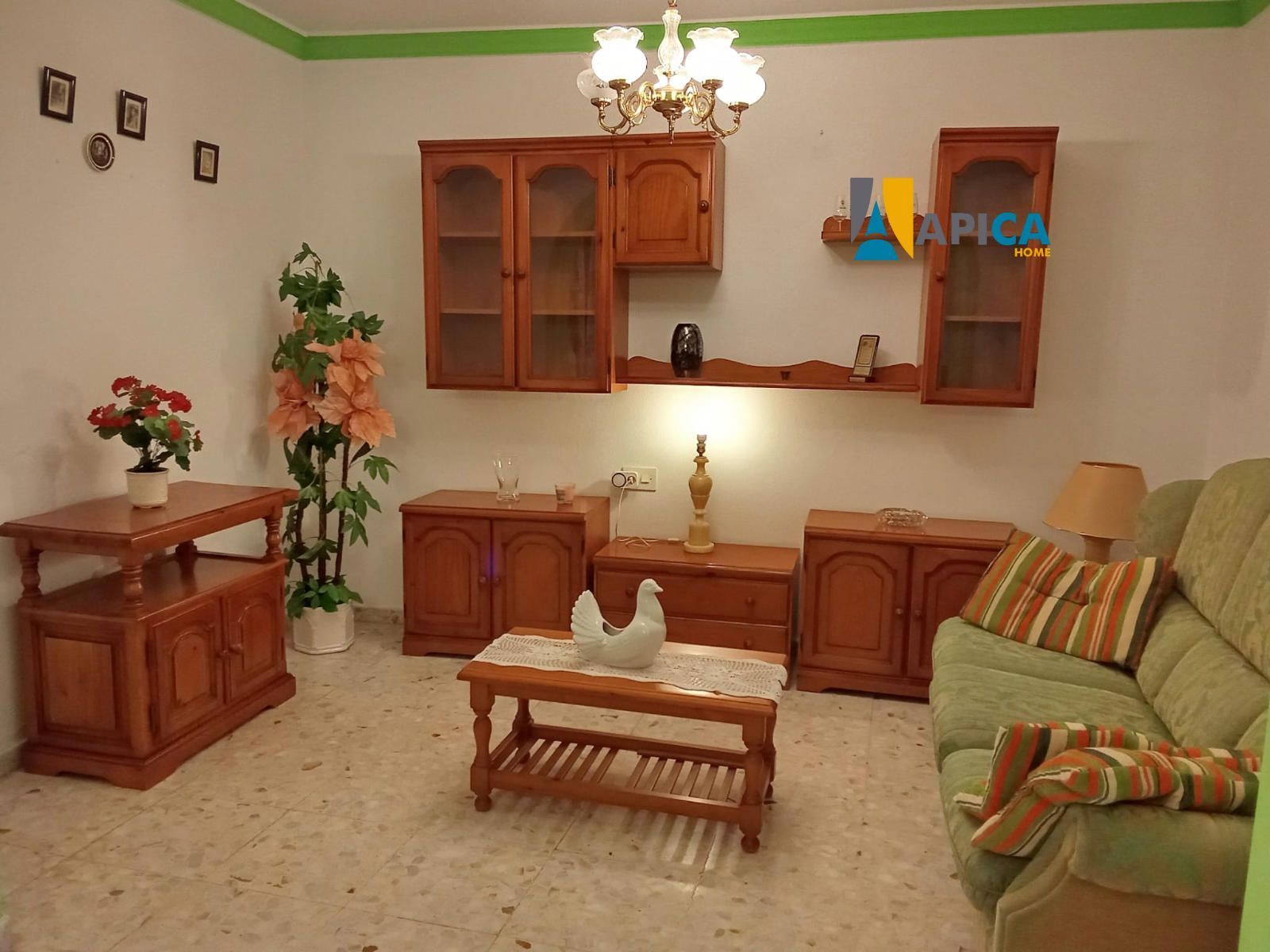 Sala d'estar de Casa o xalet en venda en San Roque amb Traster