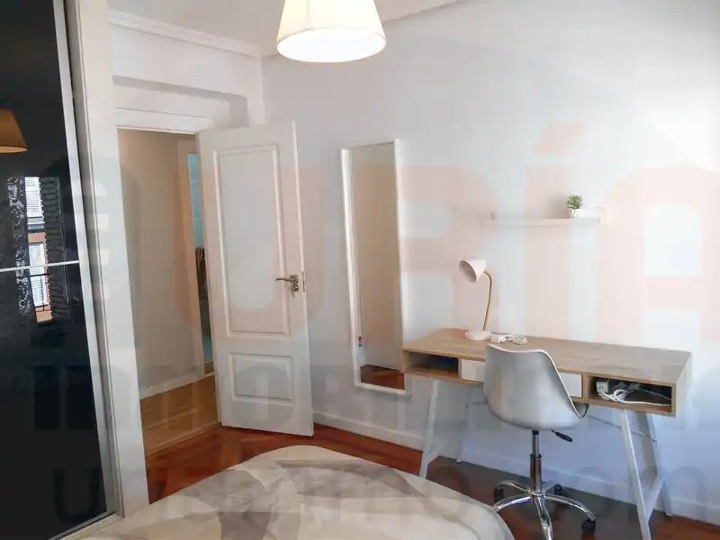 Schlafzimmer von Wohnung zur Miete in Oviedo  mit Heizung, Terrasse und Möbliert