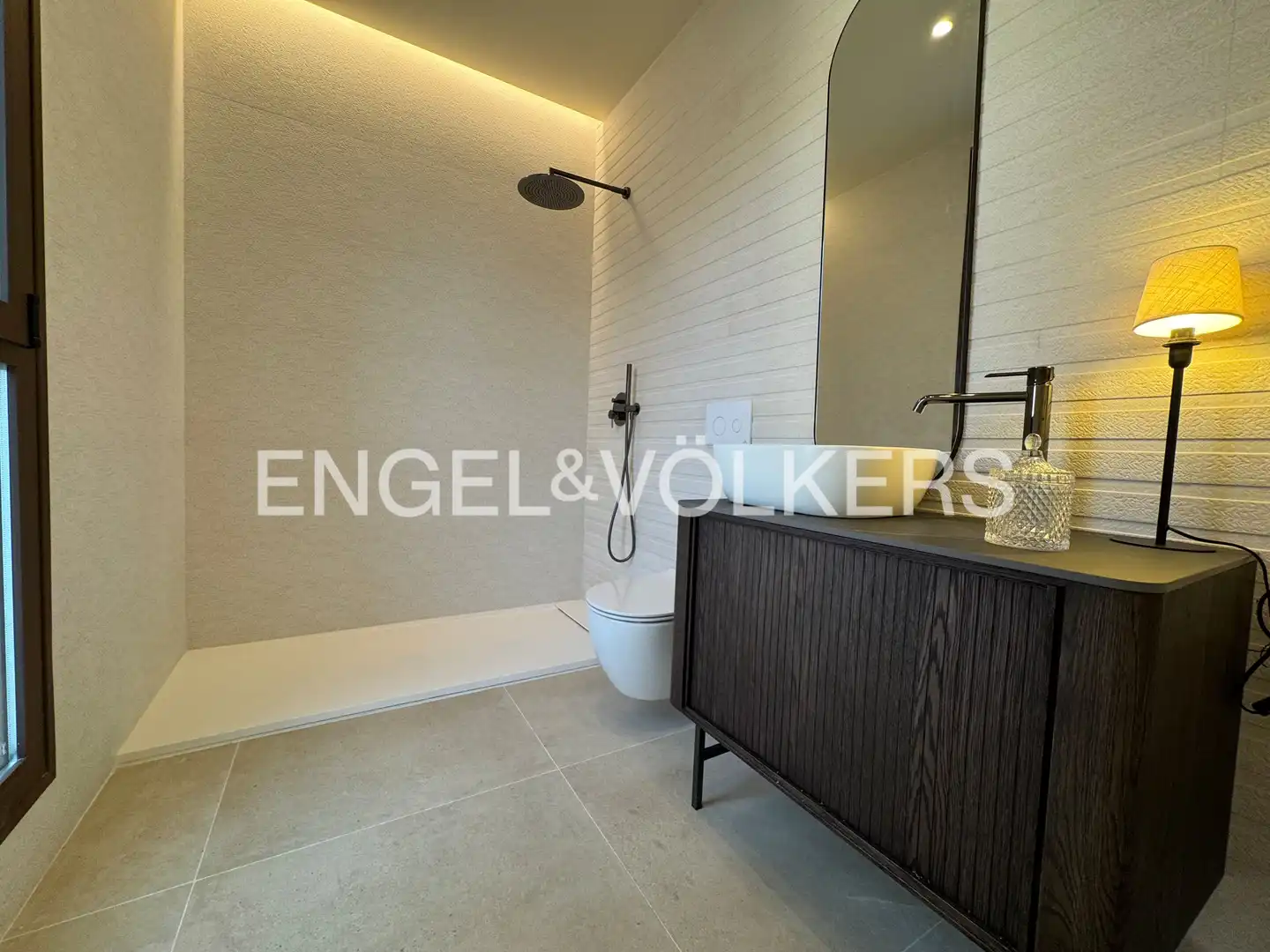 Bathroom of Houses for sale in L'Eliana  with Air Conditioner, Heating and Private garden
