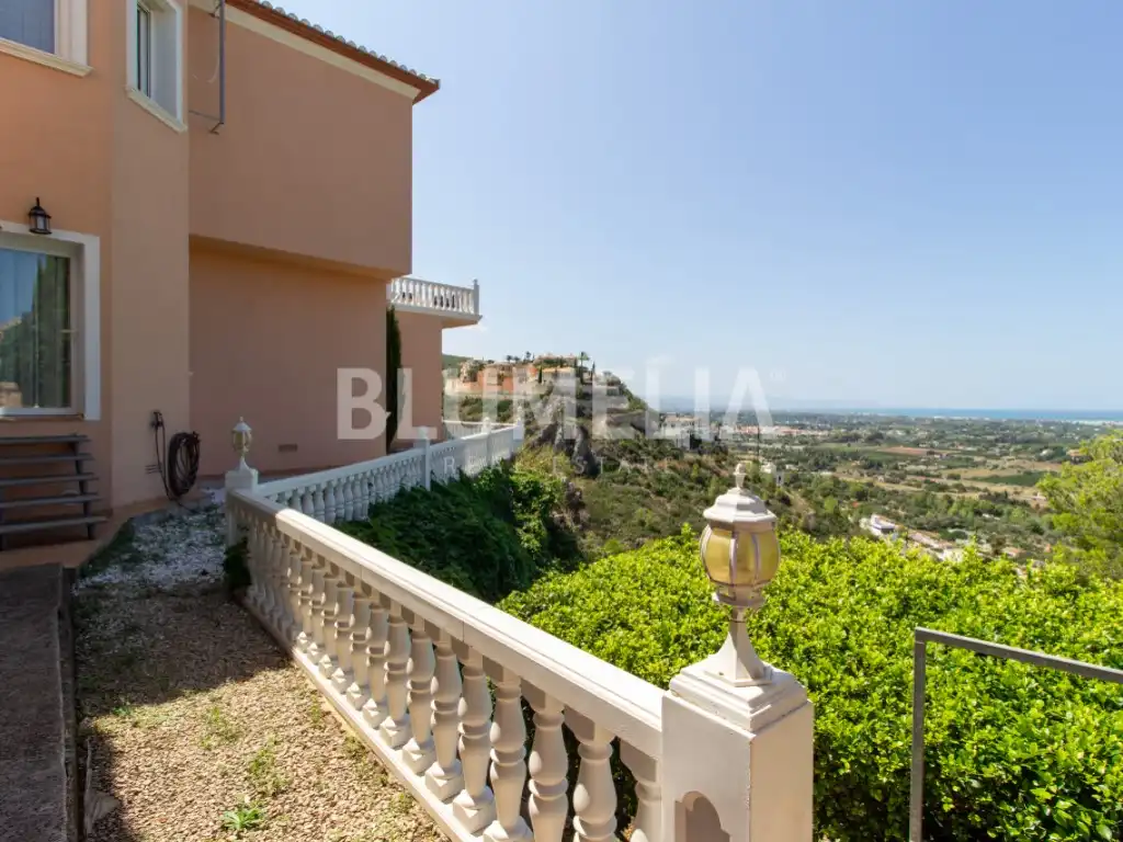 Houses for sale in Calle Hebe, La Pedrera - Vessanes