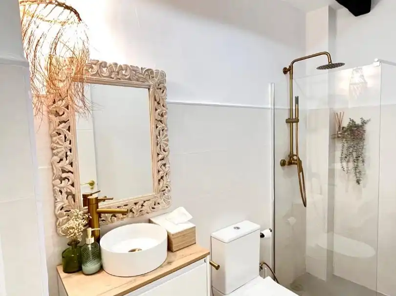 Badezimmer von Wohnung zum Verkauf in Torrent mit Klimaanlage