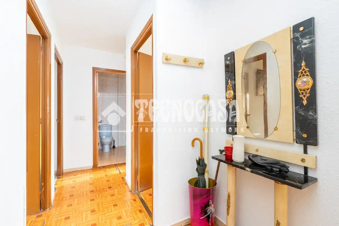 Piso en venta en Coslada con Calefacción, Terraza y Balcón
