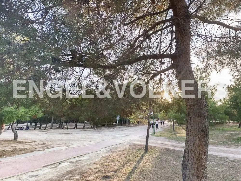 Garaje en venta en Llíria