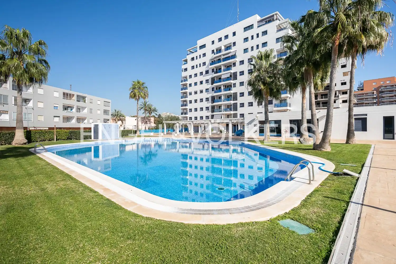 Piscina de Pis de lloguer en La Pobla de Farnals amb Aire condicionat, Calefacció i Jardí privat