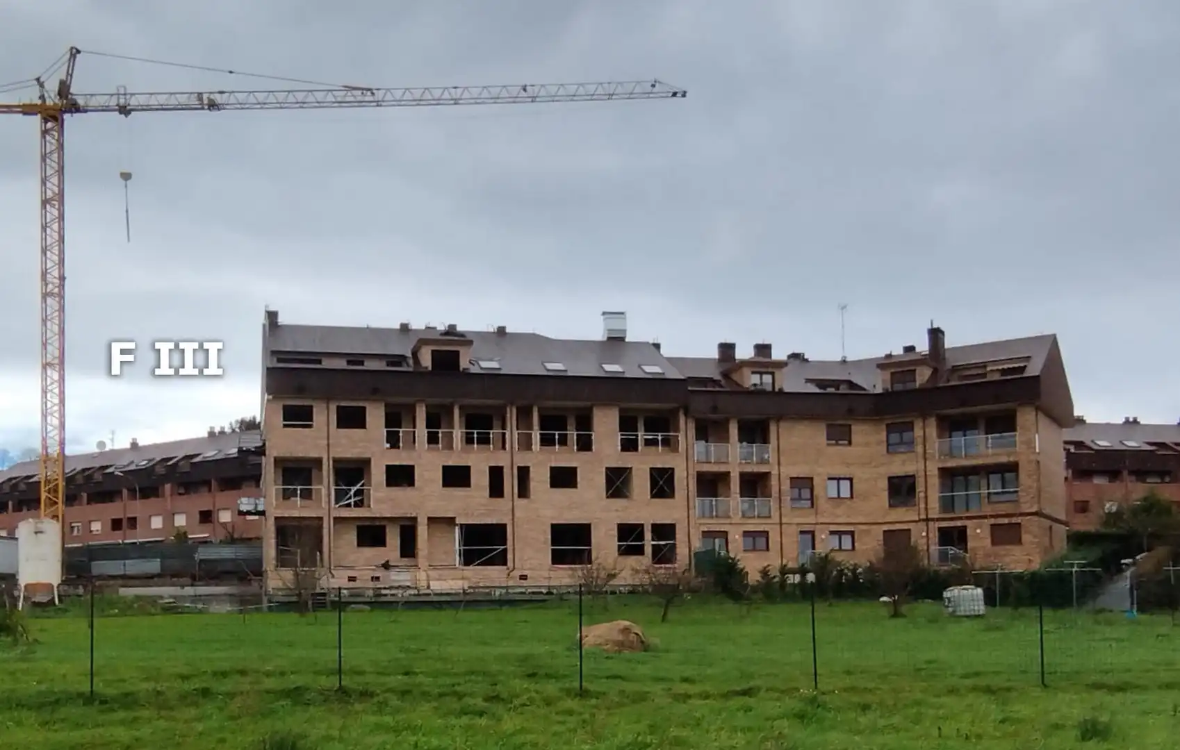 Vista exterior de Pis en venda en Castrillón amb Calefacció, Terrassa i Traster