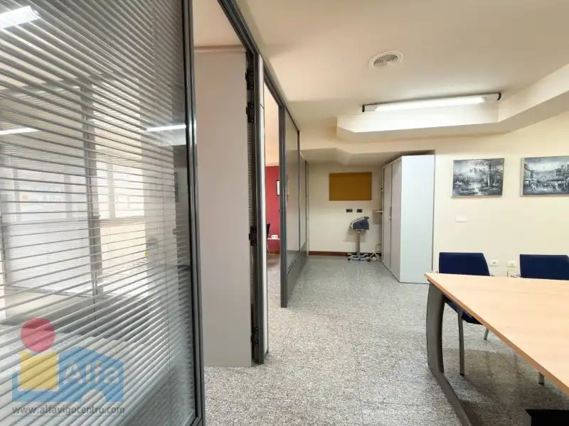 Office for sale in Vigo   with Alarm