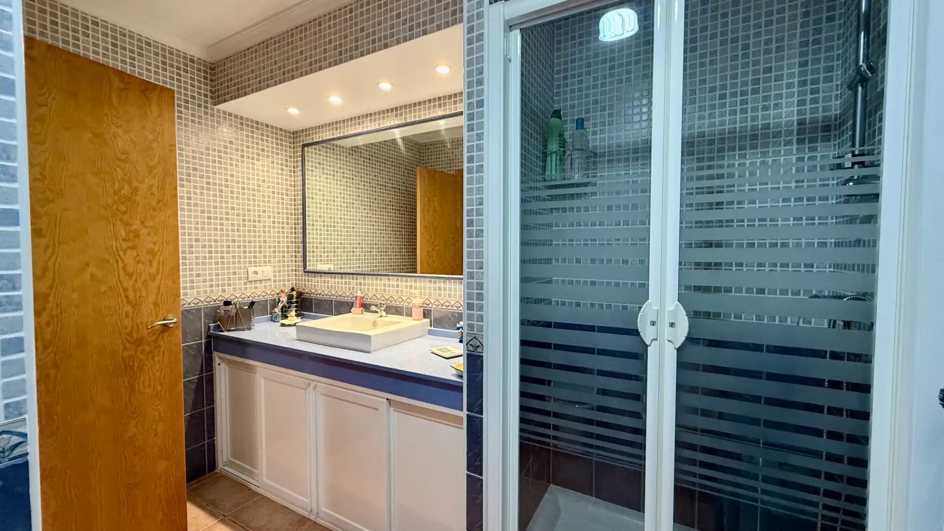 Baño de Casa o chalet en venta en Chiclana de la Frontera con Aire acondicionado, Calefacción y Jardín privado