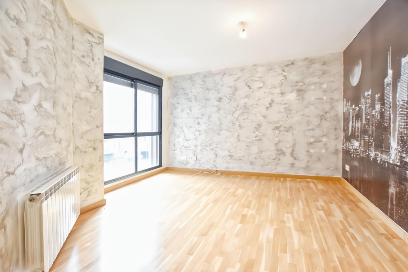 Bedroom of Flat for sale in  Madrid Capital  with Air Conditioner, Heating and Storage room