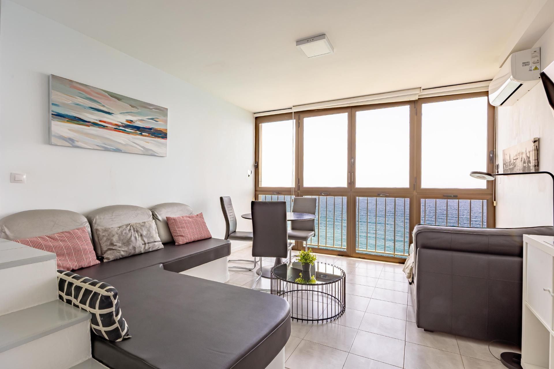 Sala d'estar de Estudi en venda en San Bartolomé de Tirajana amb Aire condicionat i Piscina comunitària