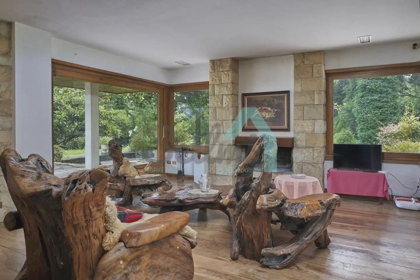 Sala d'estar de Casa o xalet en venda en Gijón  amb Aire condicionat, Jardí privat i Parquet