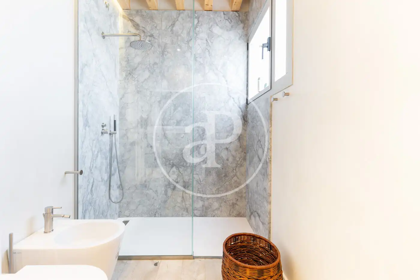 Bathroom of Houses for sale in Sant Cugat del Vallès  with Air Conditioner, Heating and Private garden