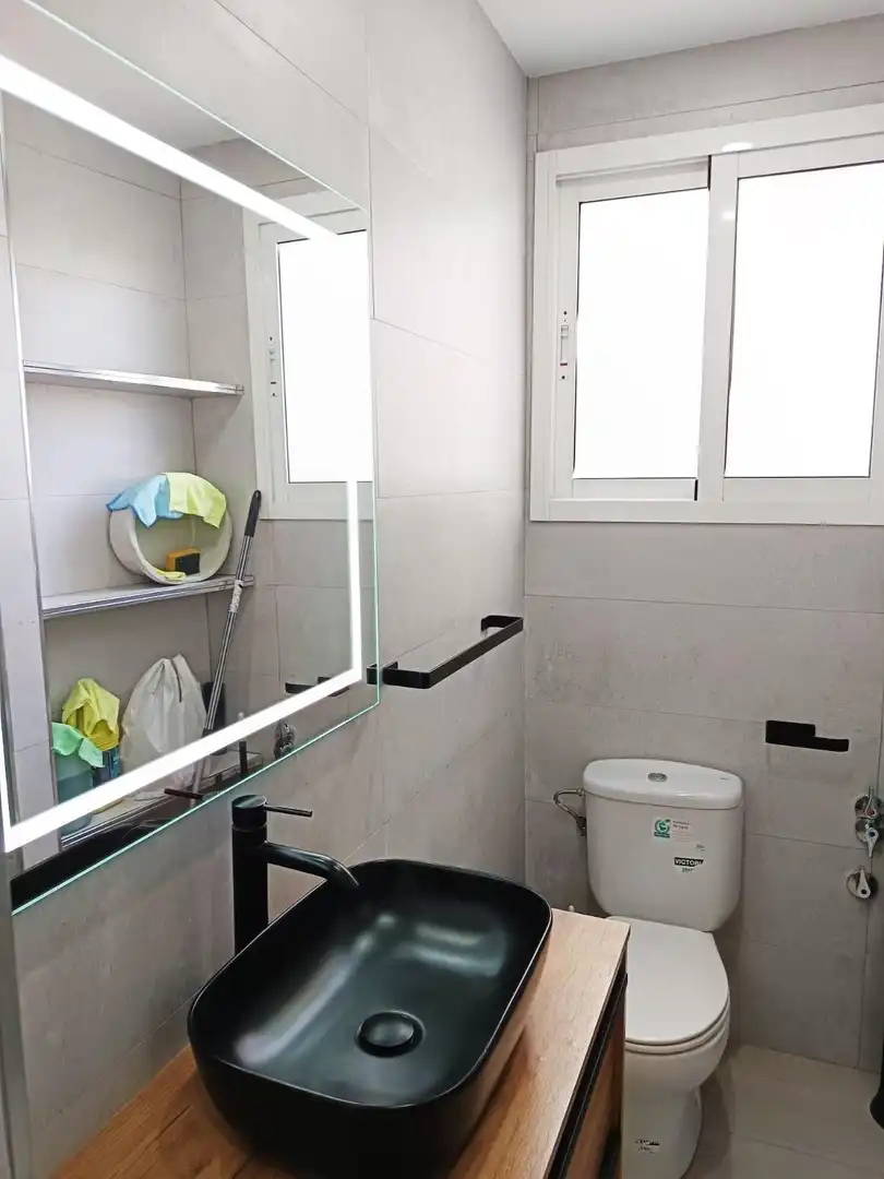 Baño de Piso en venta en Antequera con Aire acondicionado, Calefacción y Amueblado