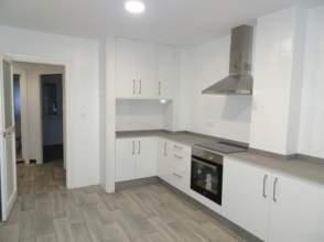 Kitchen of Flat to rent in Gijón   with Parquet flooring