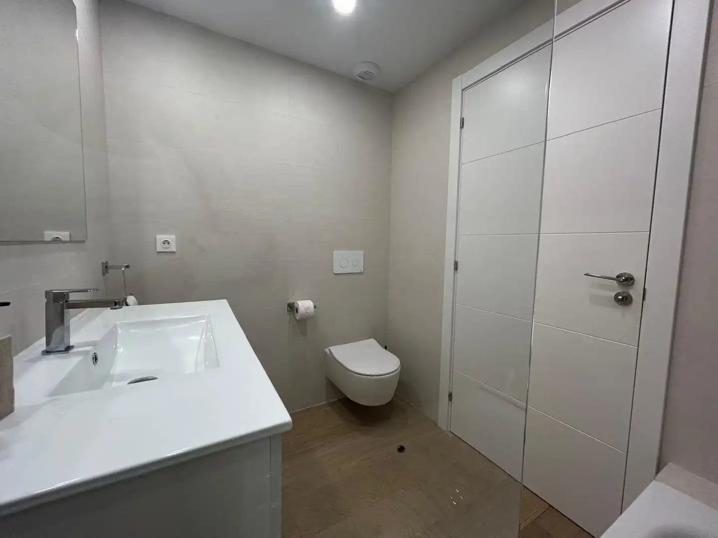 Bathroom of Flat for rent in Chantrea