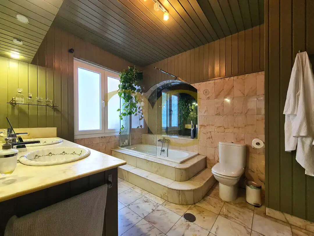 Bathroom of Flat for sale in Gijón   with Heating and Terrace