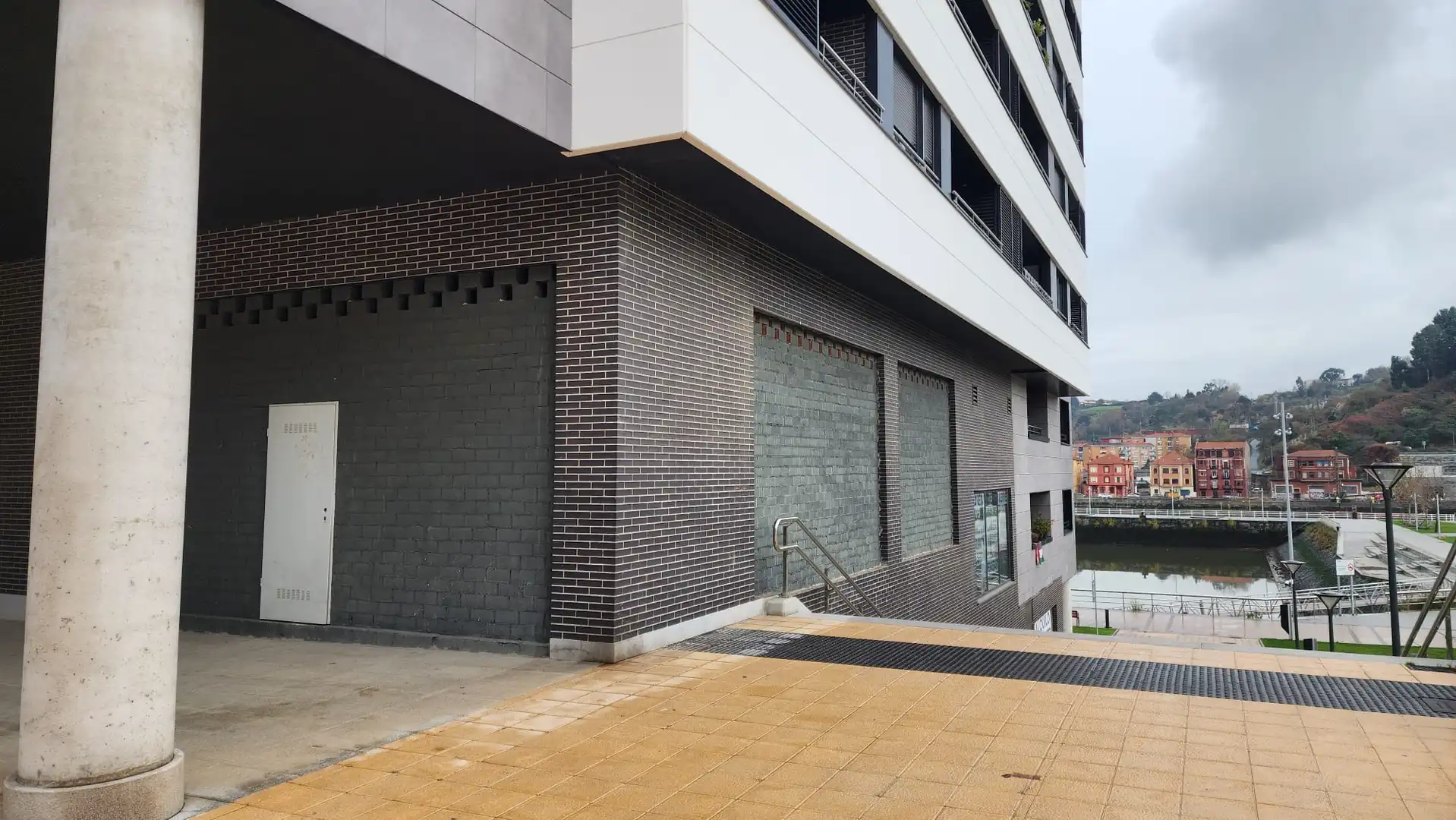 Business premises for sale in Lasesarre, imagen 3