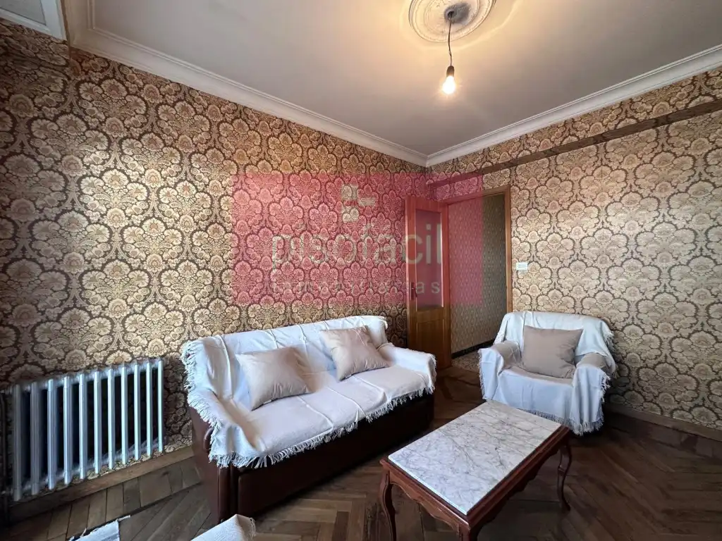 Sala d'estar de Pis en venda en Lugo amb Terrassa