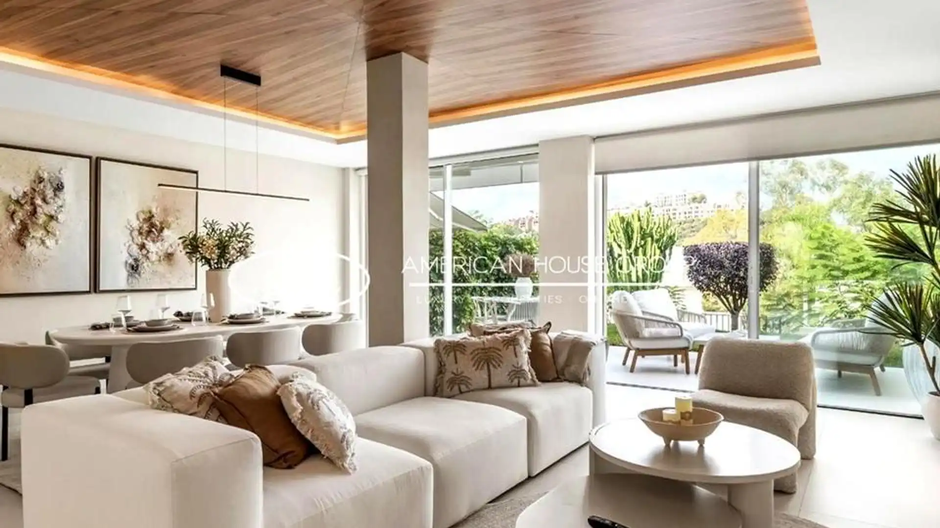 Sala de estar de Casa o chalet en venta en Benahavís con Aire acondicionado, Jardín privado y Terraza