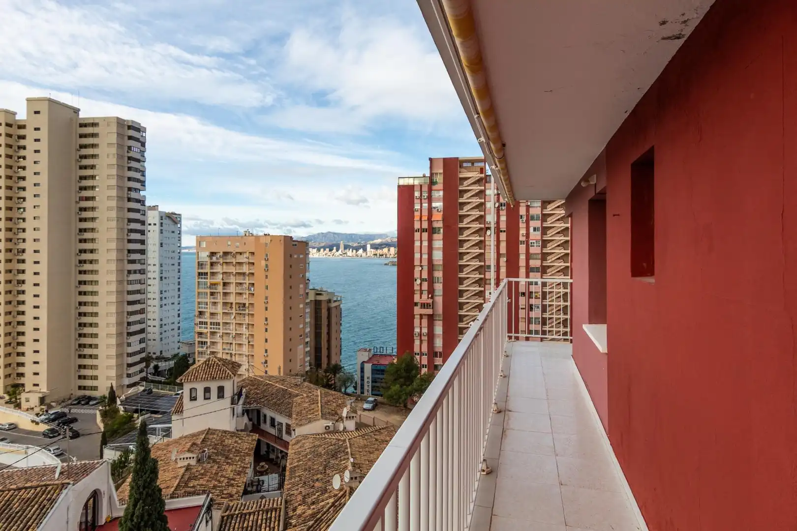 Dormitori de Apartament en venda en Benidorm amb Terrassa, Traster i Piscina comunitària