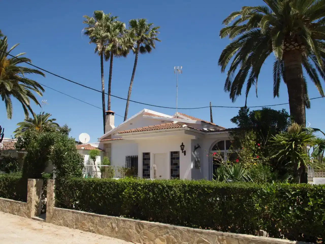 Vista exterior de Casa o chalet de alquiler en Benicarló con Aire acondicionado, Jardín privado y Trastero