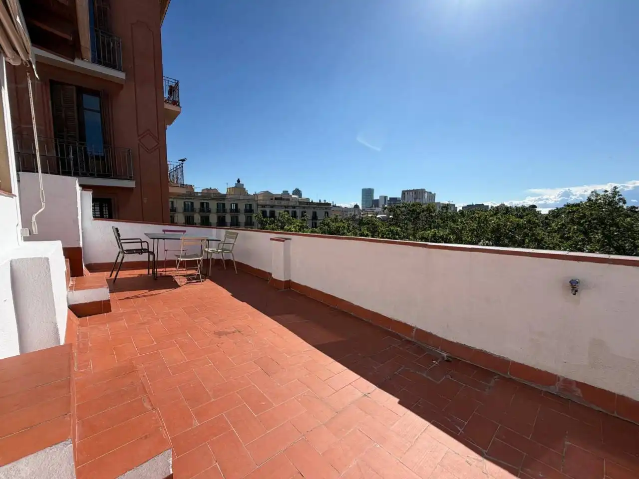 Terraza de Ático en venta en  Barcelona Capital con Parquet, Terraza y Amueblado