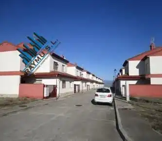 Außenansicht von Haus oder Chalet zum Verkauf in Lucillos
