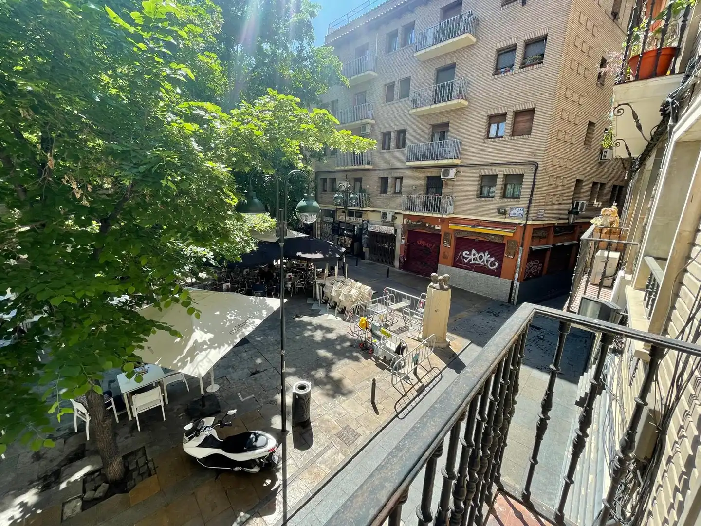 Vista exterior de Piso en venta en Zaragoza con Calefacción y Balcón