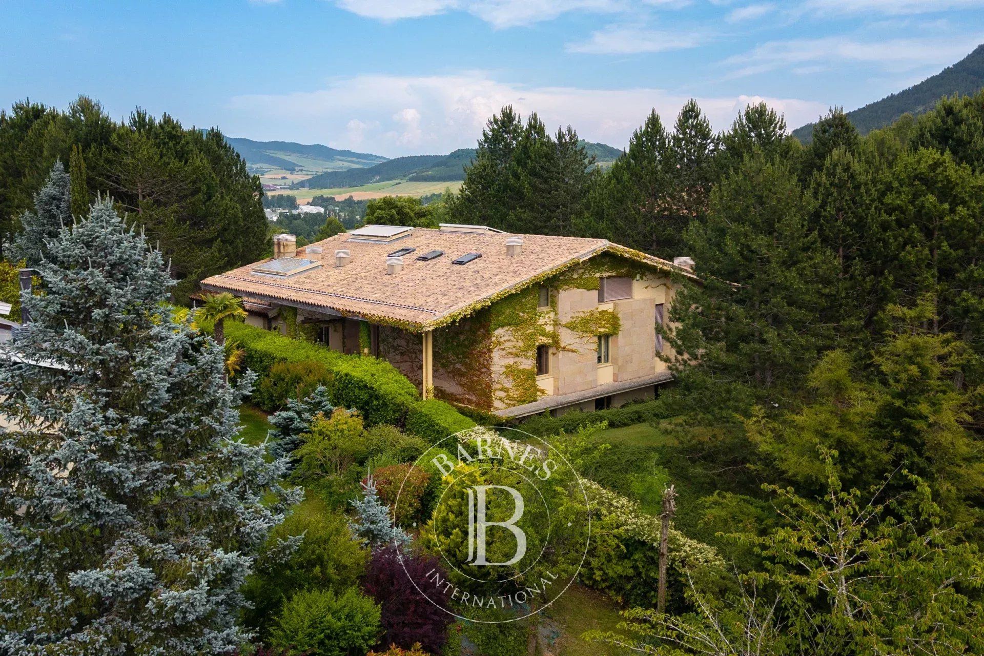 Exterior view of House or chalet for sale in  Pamplona / Iruña  with Air Conditioner, Heating and Private garden