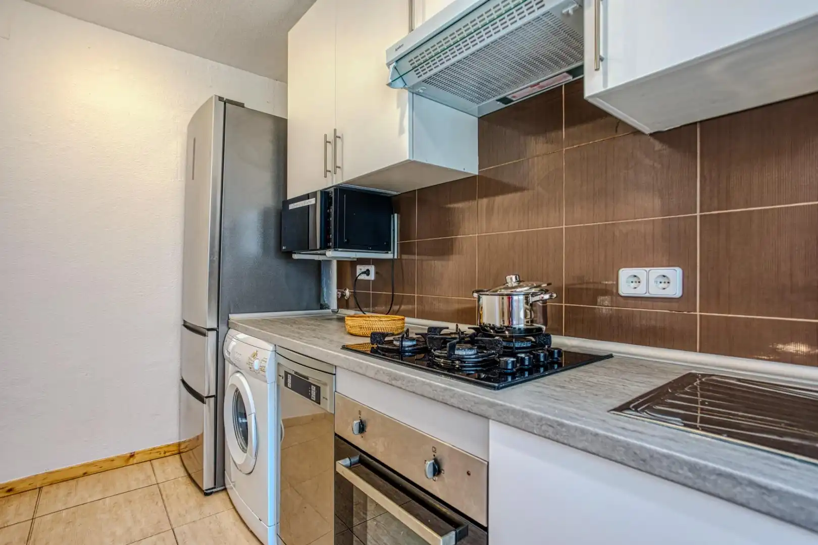 Cuina de Apartament de lloguer en Madrid amb Aire condicionat, Calefacció i Parquet