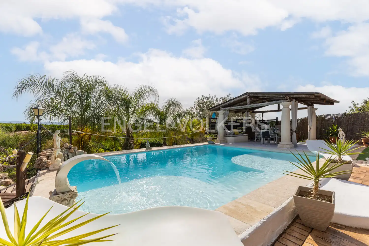 Piscina de Casa o chalet en venta en Pedralba con Aire acondicionado, Calefacción y Jardín privado