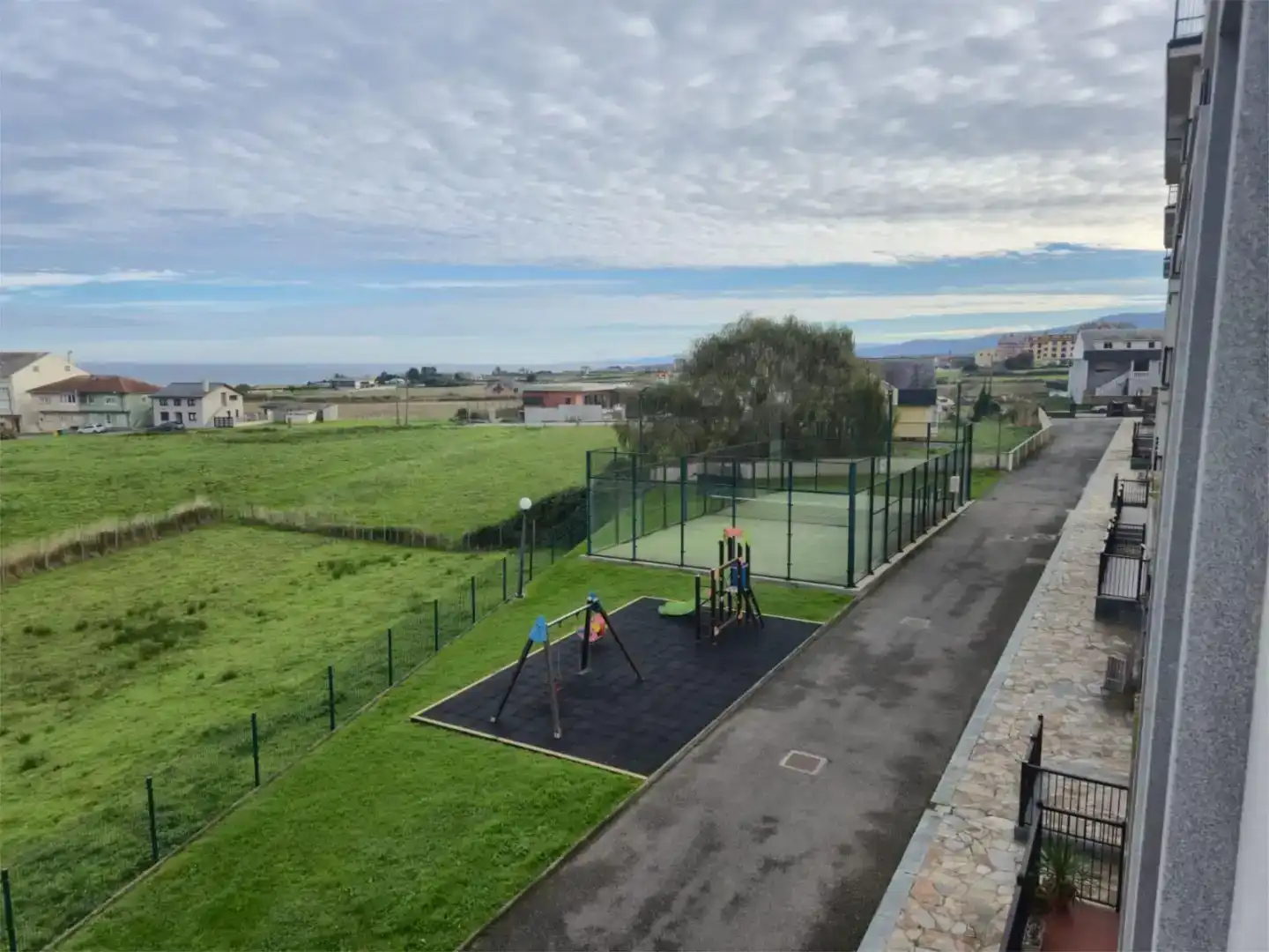 Parking de Piso en venta en Foz con Trastero, Piscina y Amueblado