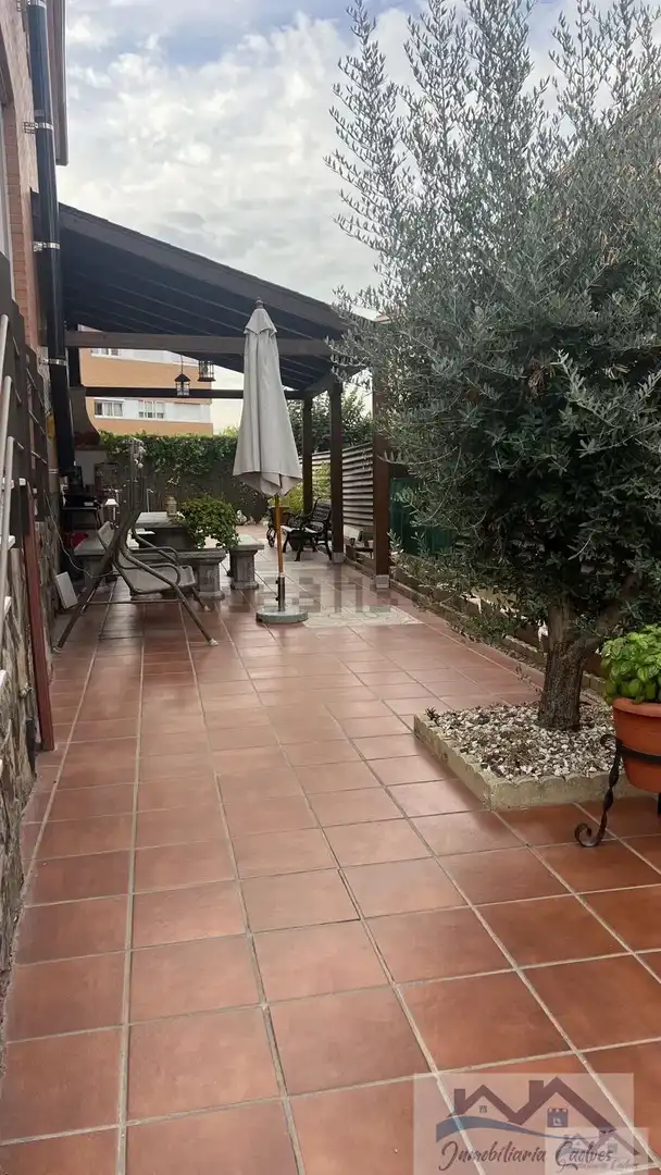Terrassa de Casa adosada en venda en Boadilla del Monte amb Aire condicionat, Calefacció i Parquet