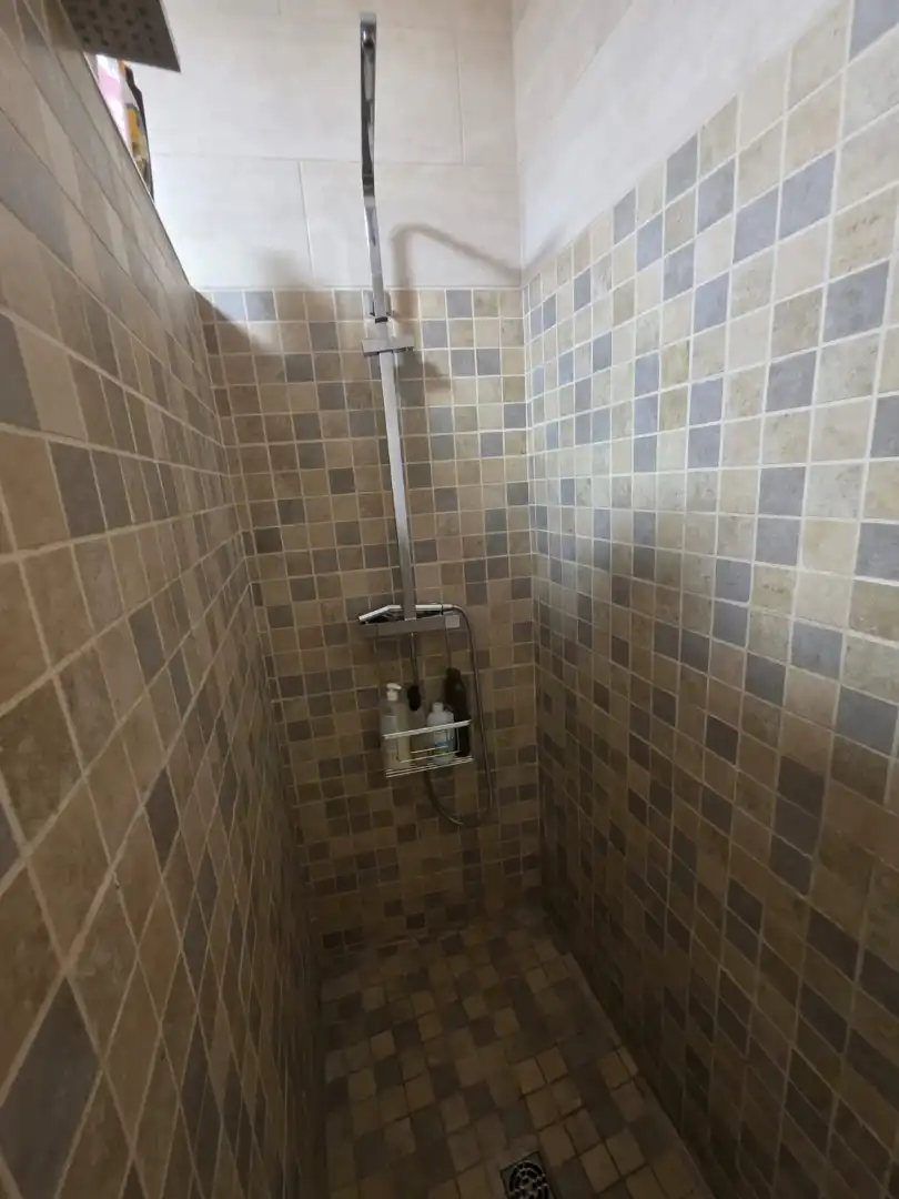 Bathroom of Houses for sale in Les Franqueses del Vallès  with Air Conditioner, Heating and Terrace