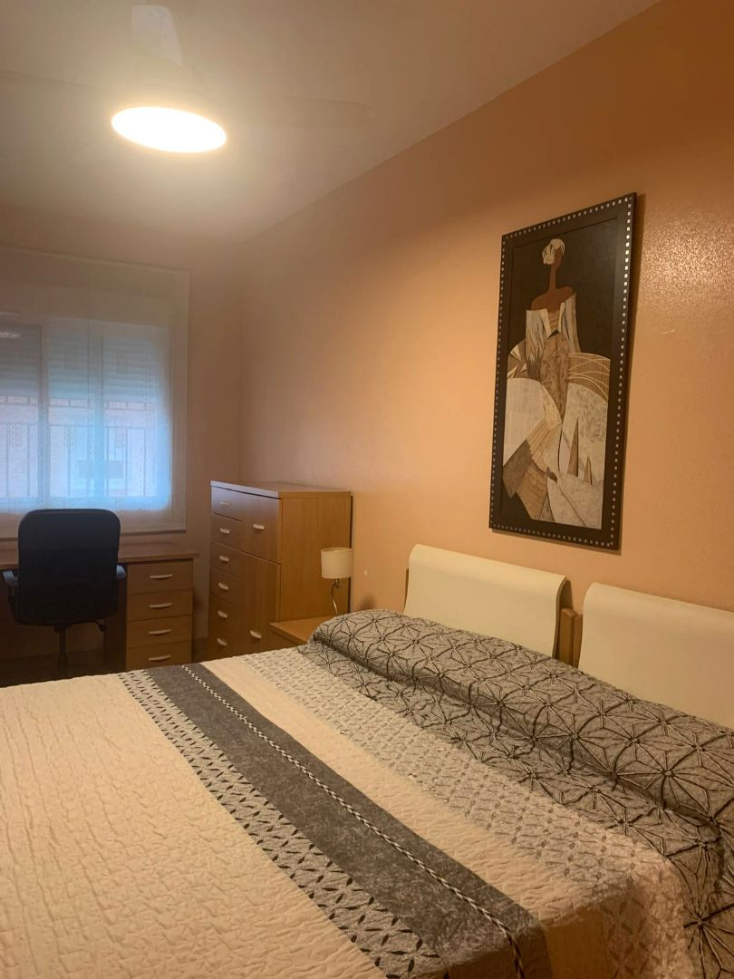 Dormitori de Casa o xalet en venda en  Murcia Capital amb Aire condicionat i Moblat