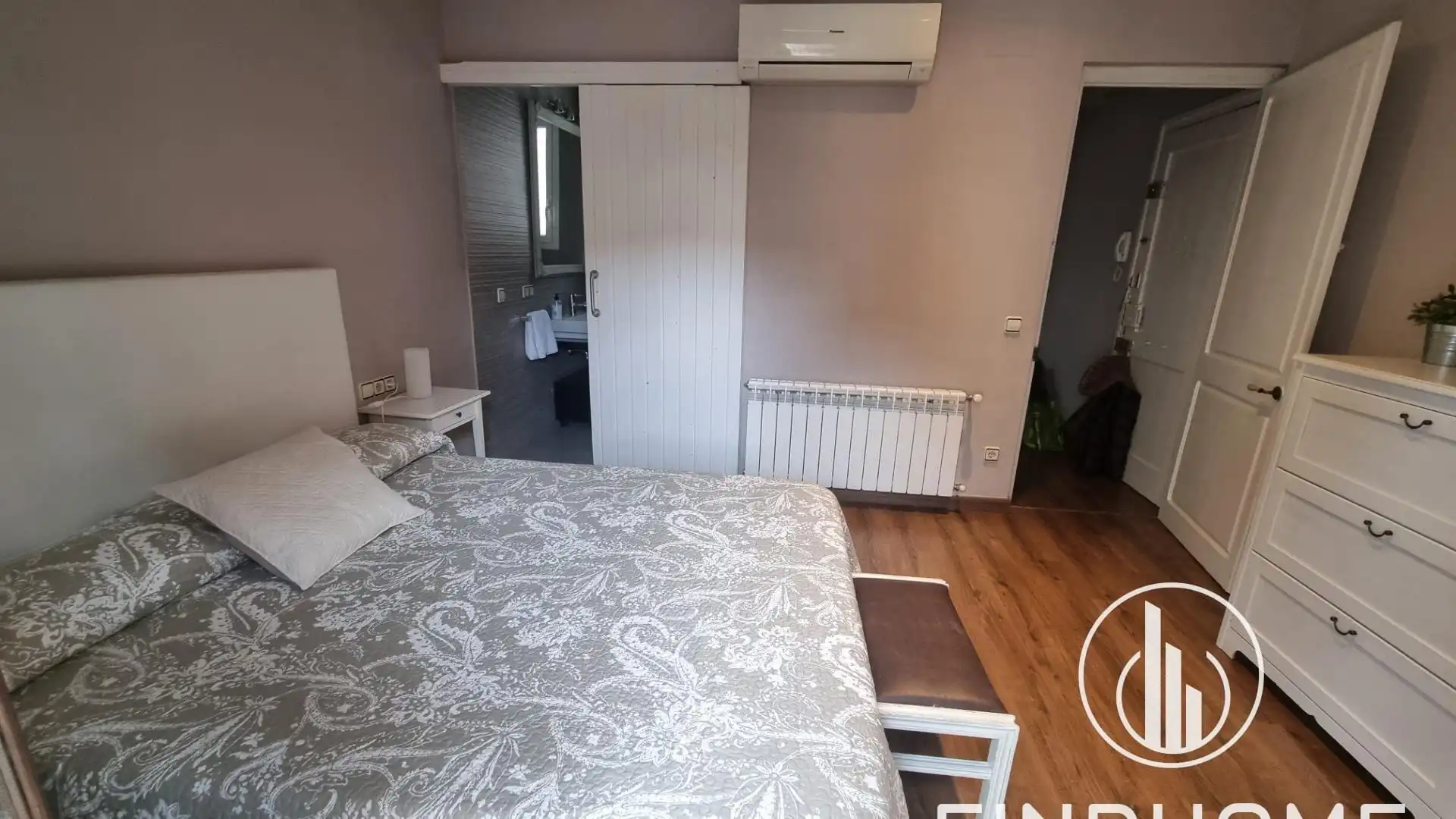 Bedroom of Flat for sale in Olot  with Air Conditioner, Heating and Terrace