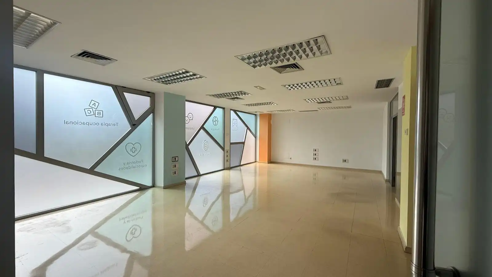 Commercial properties for rent in Almería  with Air Conditioner, Furnished and Alarm