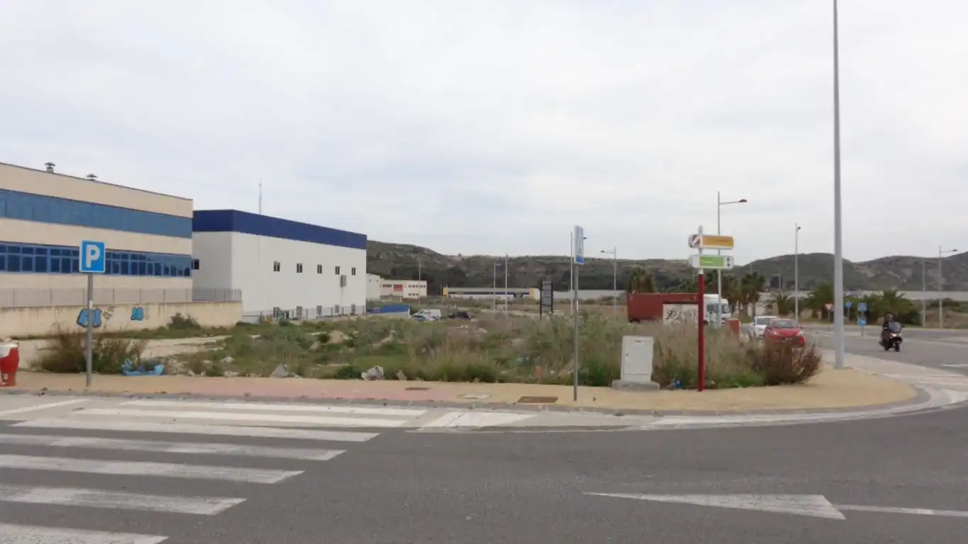 Terreno industrial en venta en Campo Alto - Club de Campo, imagen 2