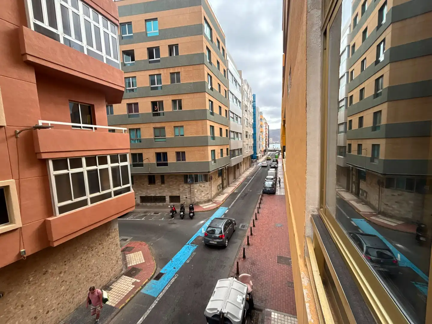 Vista exterior de Pis en venda en Las Palmas de Gran Canaria amb Moblat i Piscina comunitària