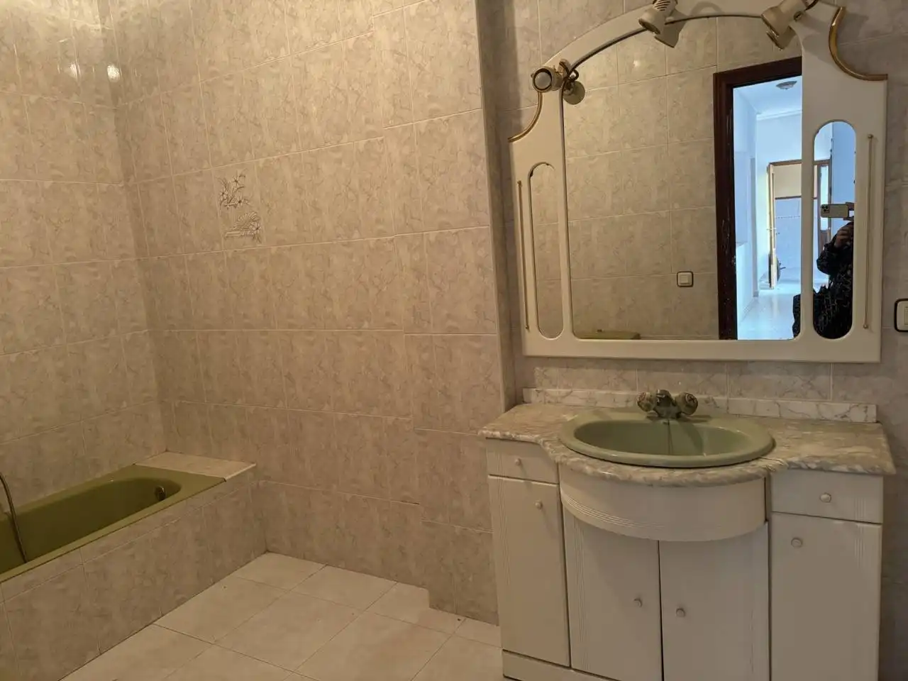 Bathroom of Houses for sale in Villanueva de la Serena