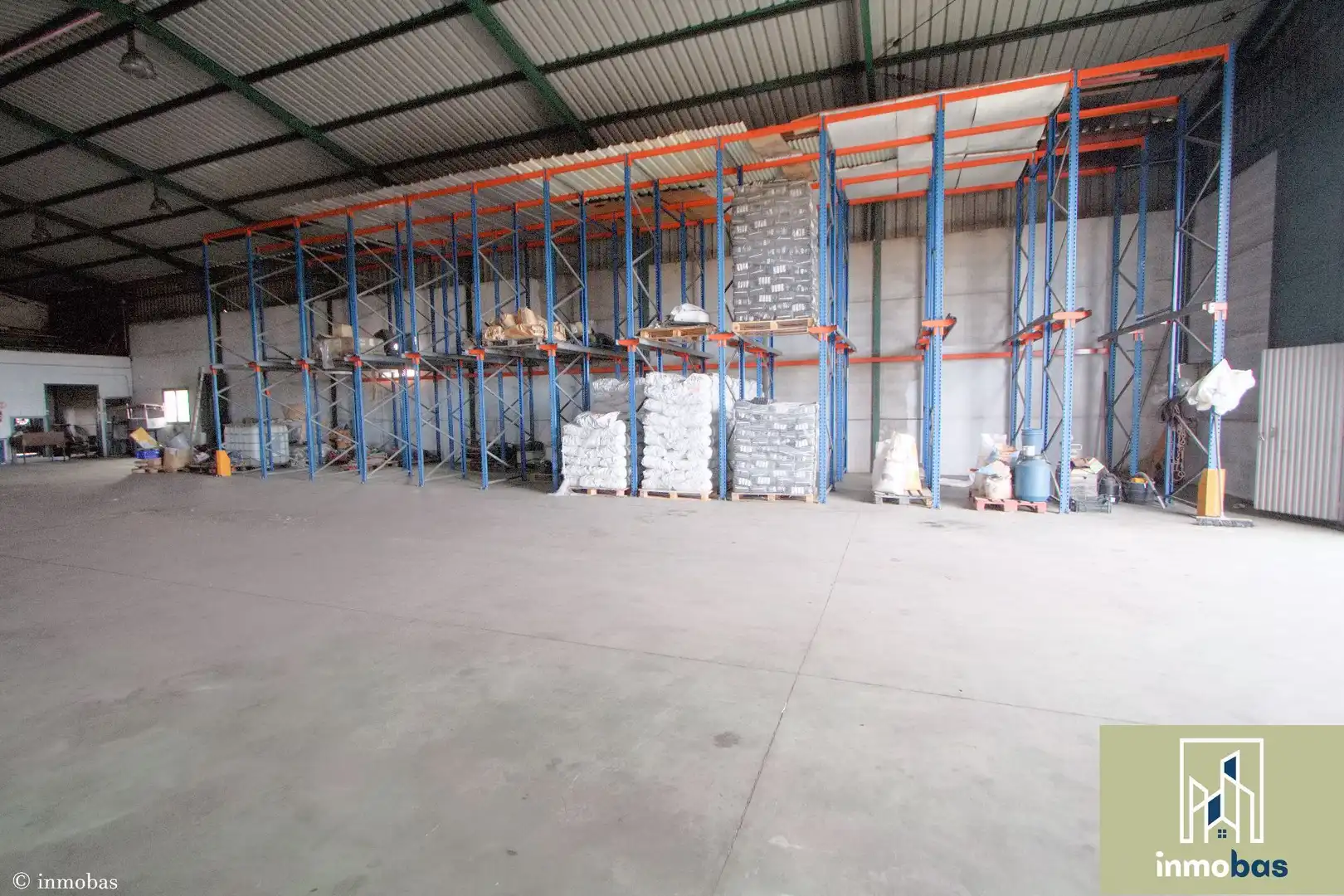 Nau industrial en venda en Valverde de Leganés