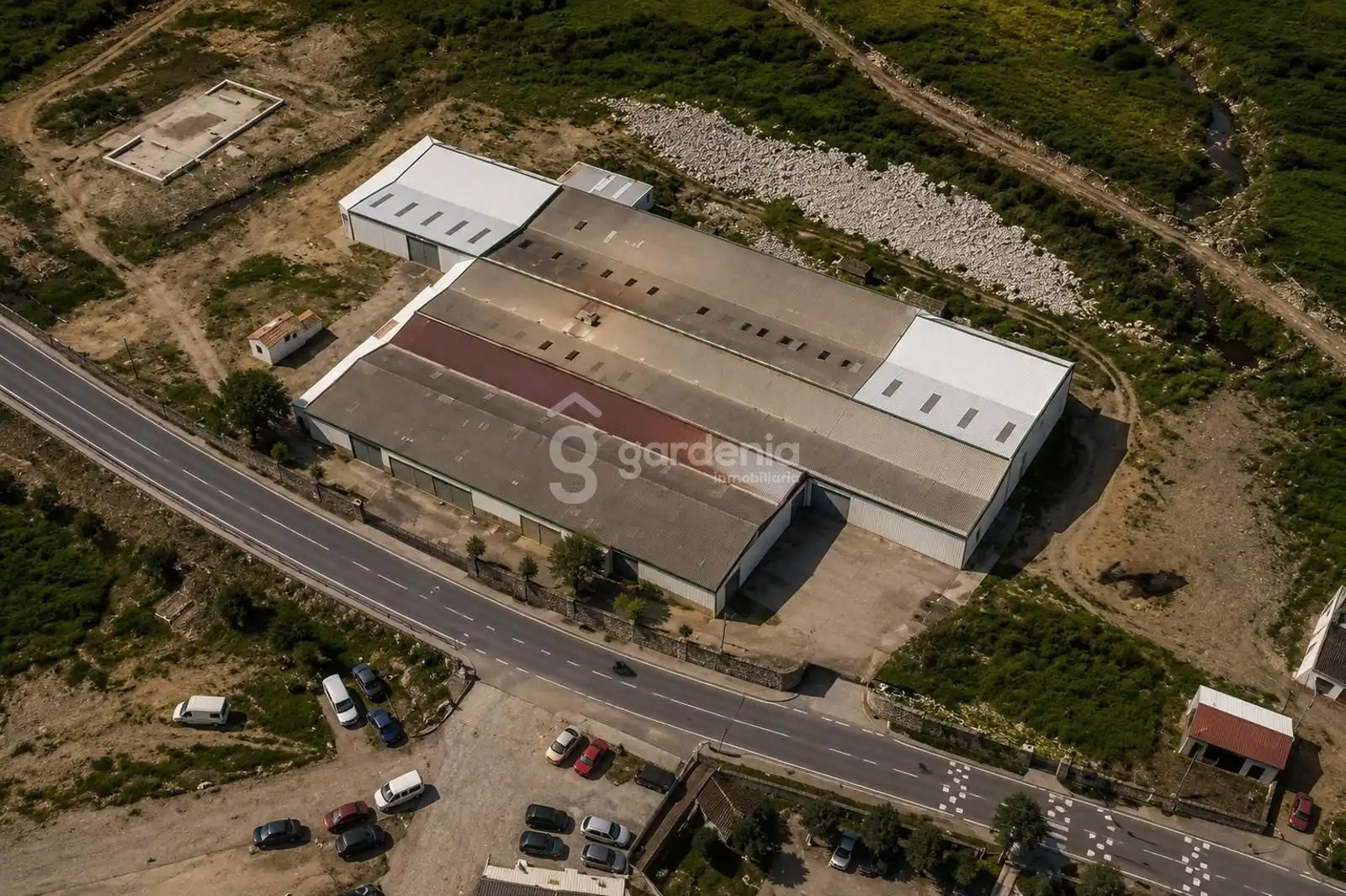 Vista exterior de Nau industrial en venda en Guadalcanal
