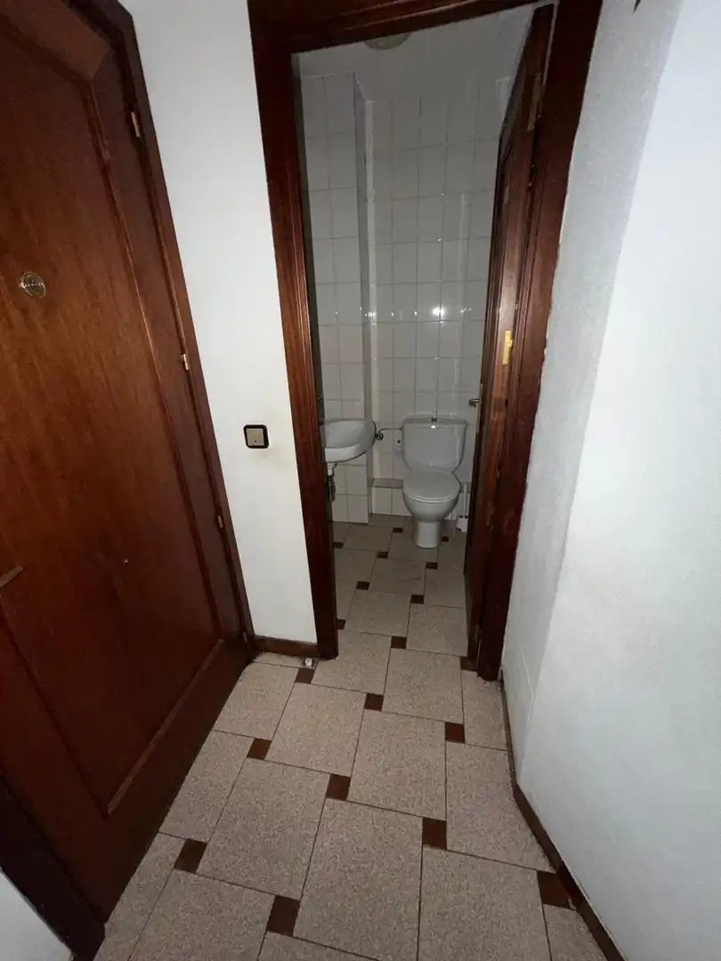 Badezimmer von Büro zur Miete in Valladolid