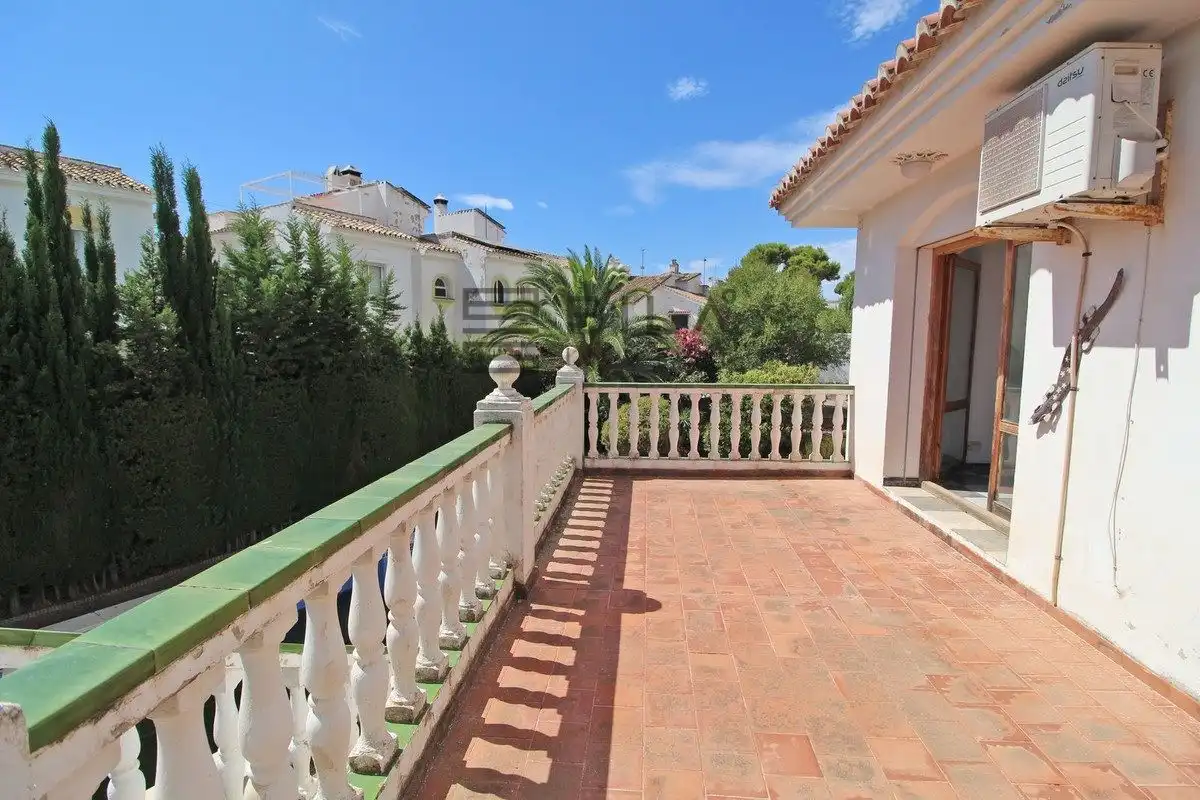 Chalet con piscina en venta en Calahonda, imagen 27