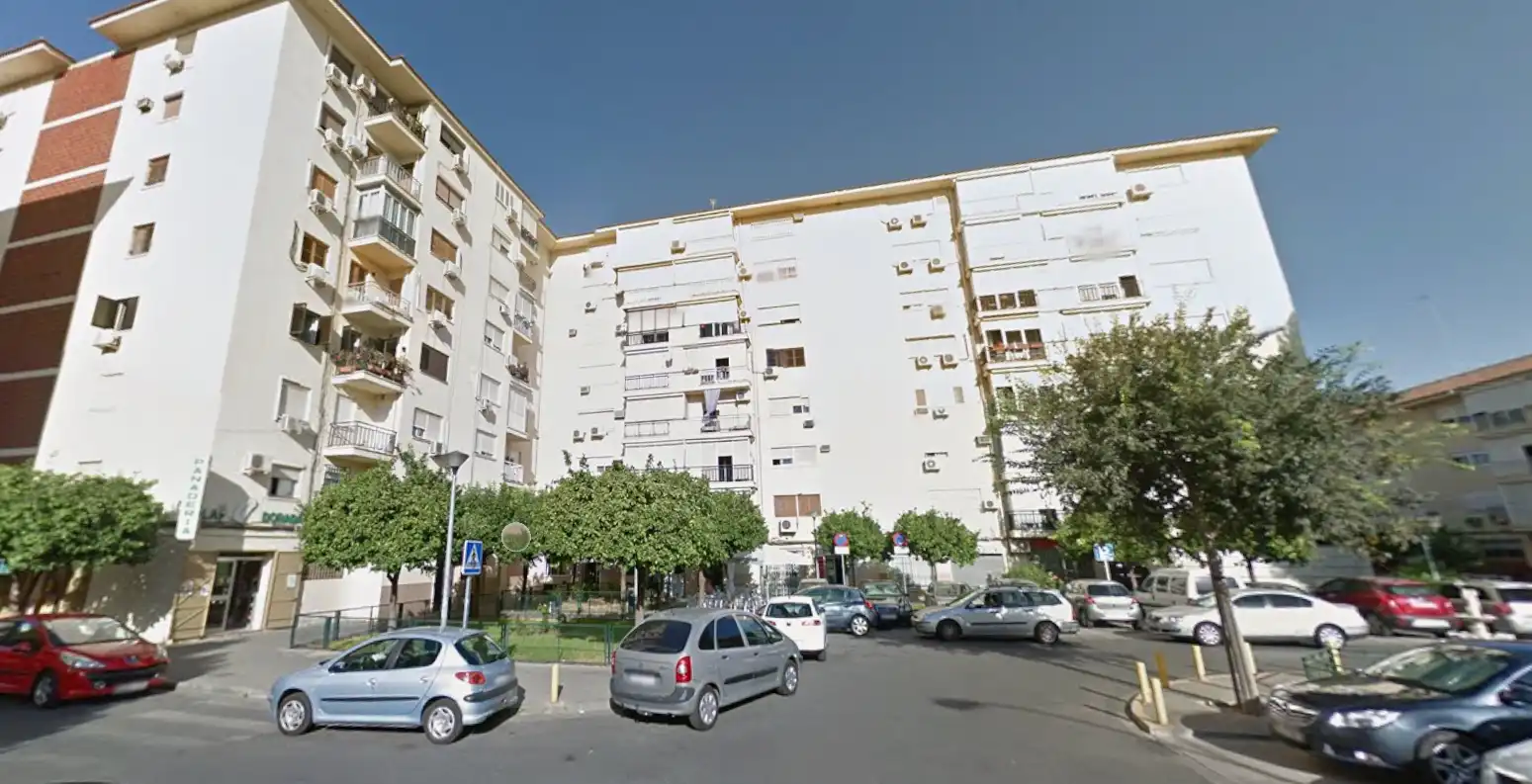 Vista exterior de Pis en venda en Sevilla