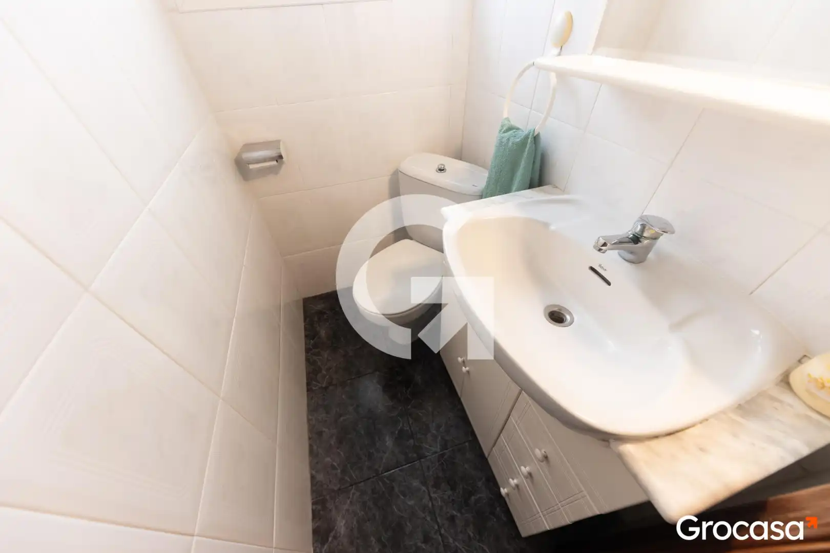 Bathroom of Flat for sale in L'Hospitalet de Llobregat  with Heating, Oven and Balcony