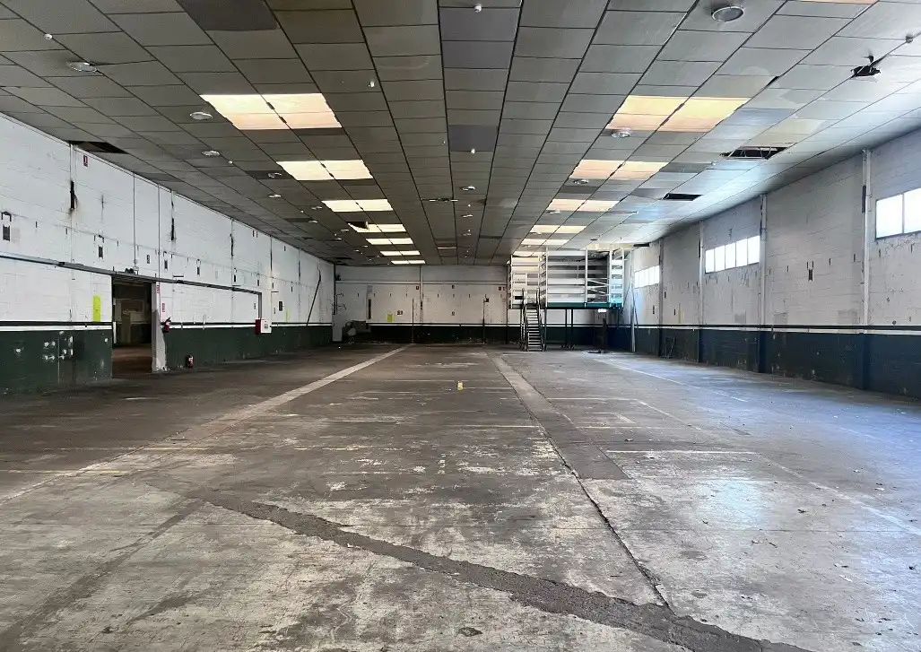 Nave industrial en alquiler en Carrer del Pintor Goya 2, imagen 2