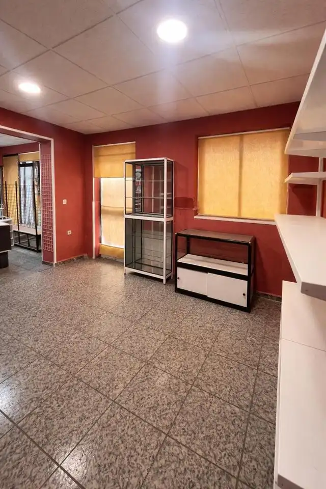 Locale commerciale in vendita a Marqués de Vadillo, imagen 4