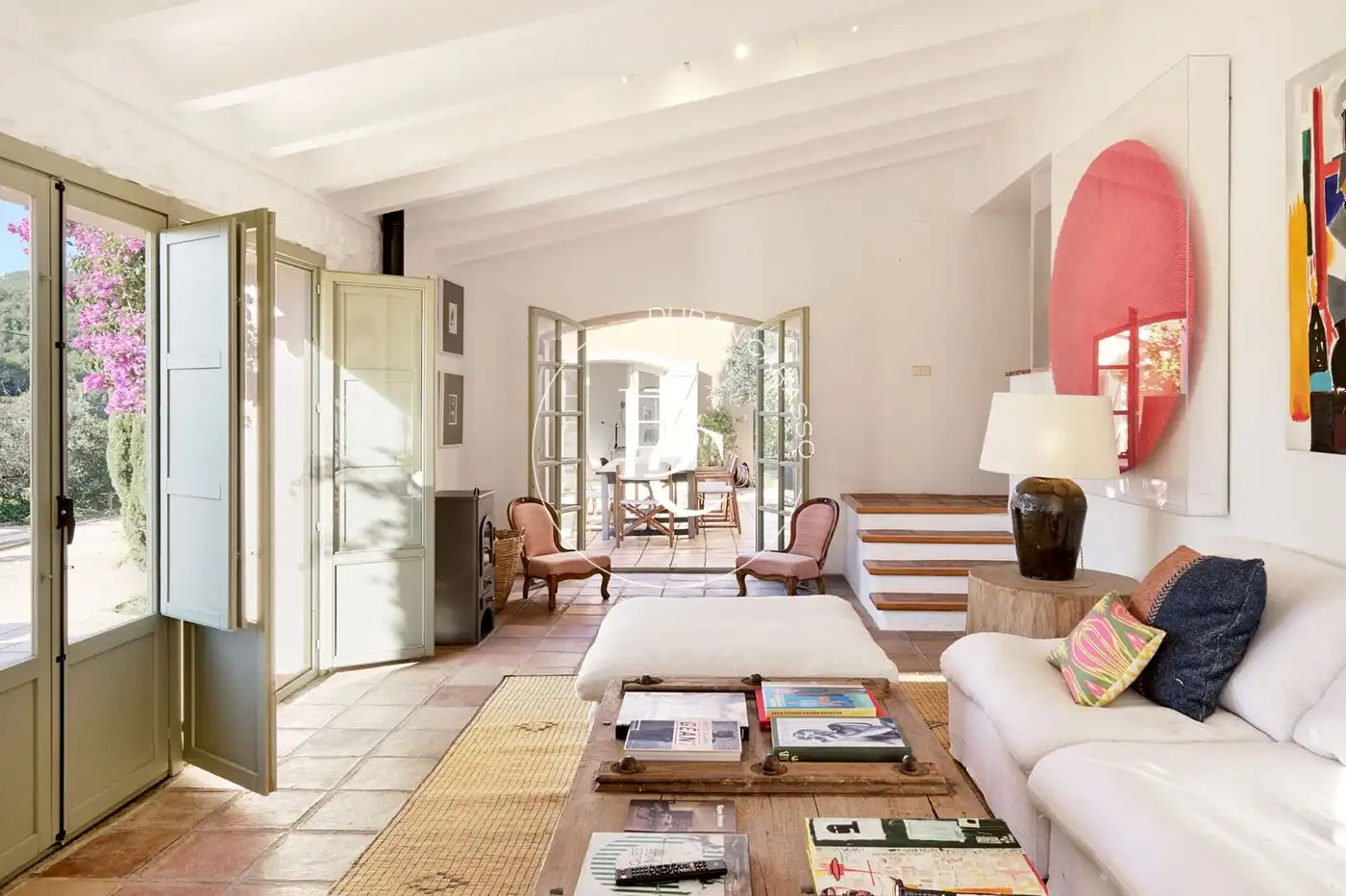 Sala de estar de Casa o chalet en venta en Torrelles de Foix con Aire acondicionado, Calefacción y Jardín privado