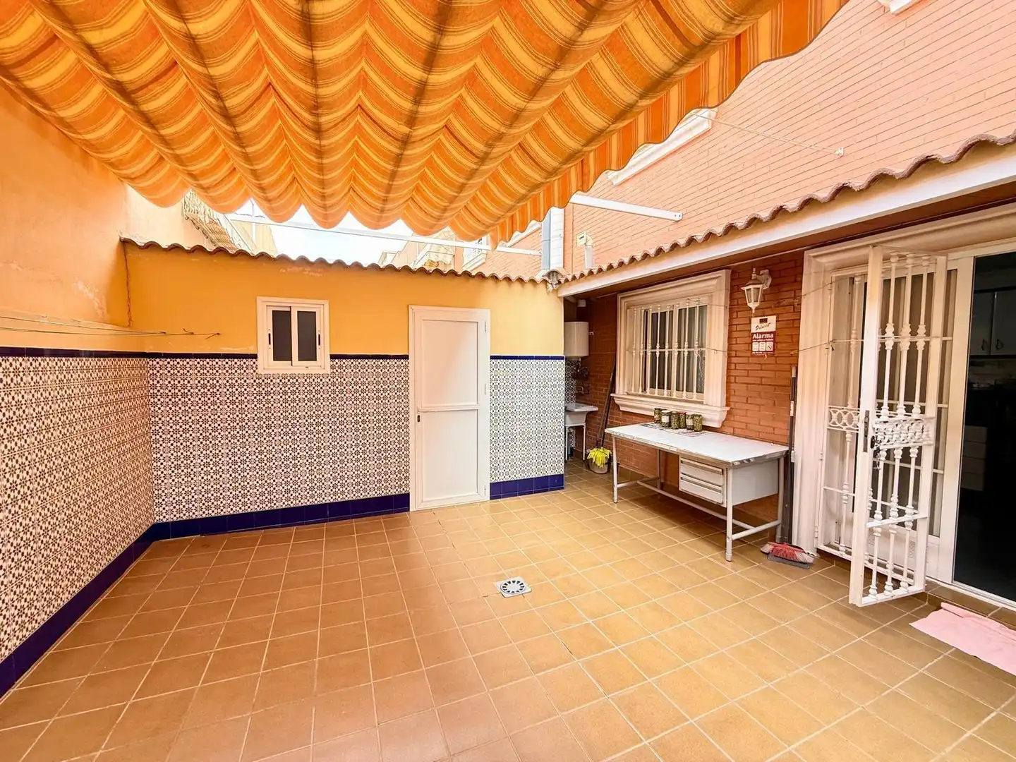 Terrassa de Casa adosada en venda en Almería amb Terrassa