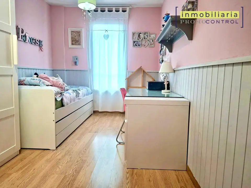 Habitación de Piso en venta en Zuera con Aire acondicionado, Calefacción y Parquet